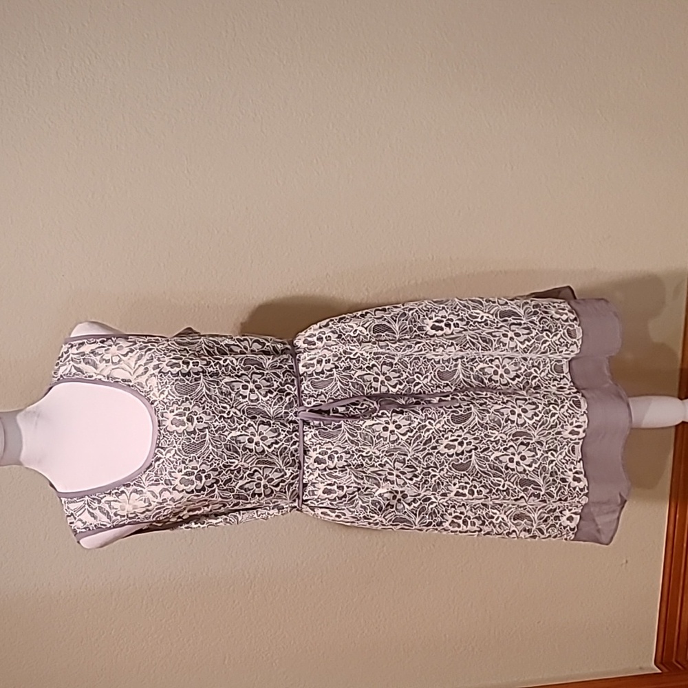 Simply Vera Wang Grey And White Dress Size PL